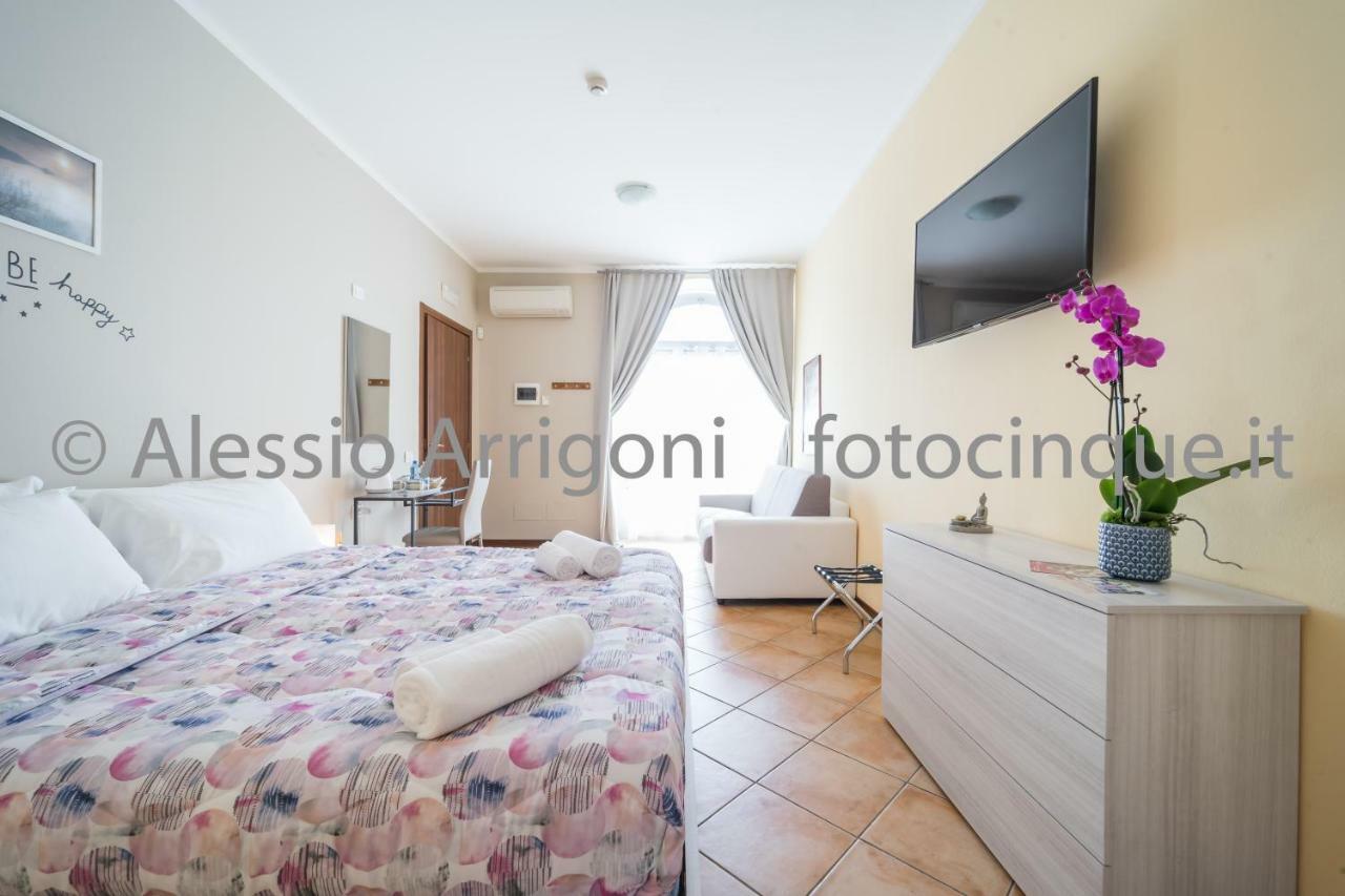 Bluelake Inn Olginate Εξωτερικό φωτογραφία